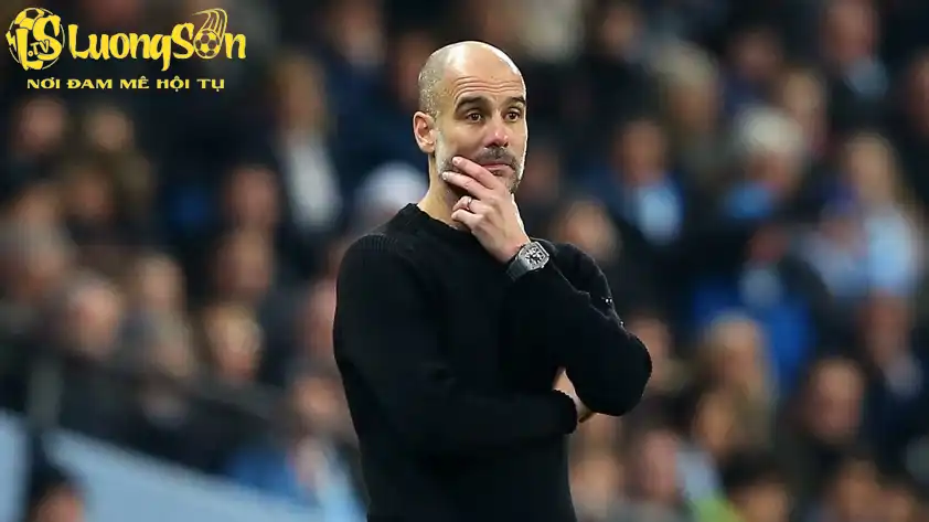 Guardiola gây bất ngờ cho cả đối thủ và đội mình